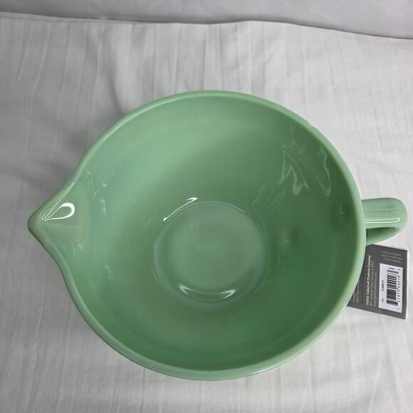 Jadeite Glass Collection Green Glass Mixing Bowl With Handle  1.25 QT - Chipped - Picture 2 of 12